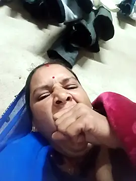 Hot hiuj online show from February 8, 9:29 pm