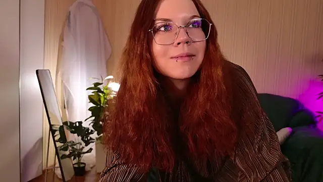 A Lot of Bunny online show from April 18, 9:12 am