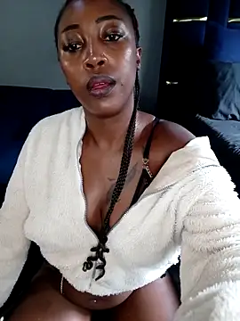 CocoButterxox online show from March 23, 11:05 am