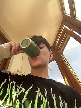 ravenryx online show from April 23, 11:39 am