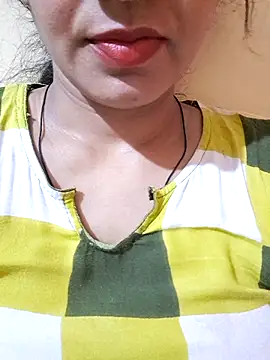 MILFybar online show from May 1, 8:45 pm