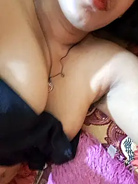 MILFybar online show from April 27, 8:17 pm