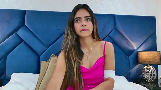 SarahOrtiz  online show from February 19, 11:43 am