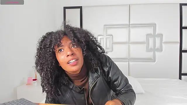 CarlaMarcuzzi online show from January 11, 9:53 pm