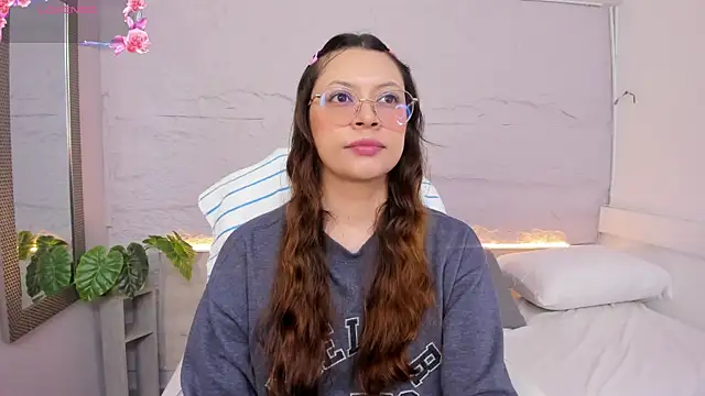 lanna 18  online show from April 27, 11:51 am