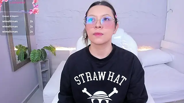 lanna 18  online show from April 22, 11:40 am