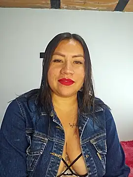 emilysofy online show from January 5, 7:39 pm