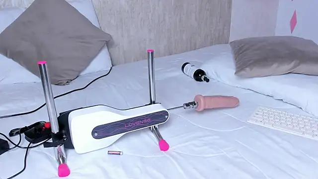 miiaa m1 online show from April 22, 7:22 pm