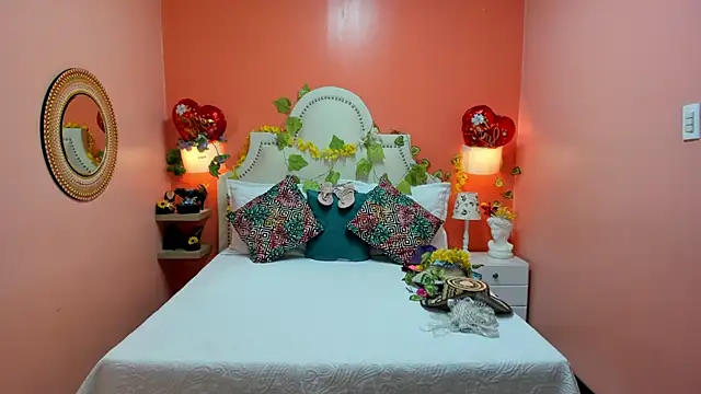 Dalila Najjar  online show from April 23, 2:41 pm