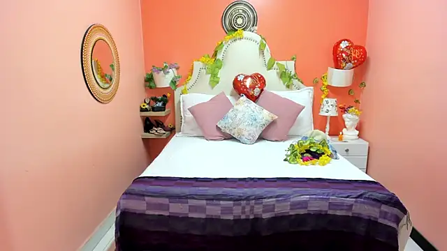 Dalila Najjar  online show from April 26, 2:59 pm