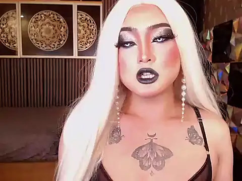 SeductiveJilianTS online show from April 12, 6:22 pm