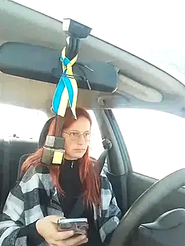 Lily Viola online show from March 28, 12:15 pm