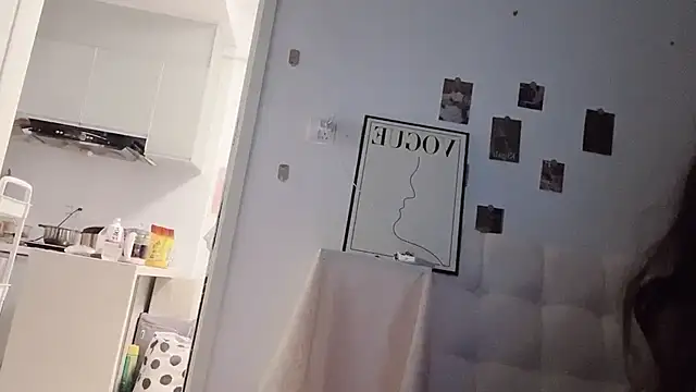 sunny-ly online show from April 25, 1:41 pm