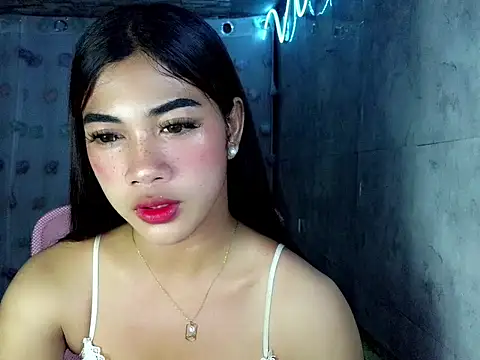 Margalona  online show from April 25, 7:55 pm