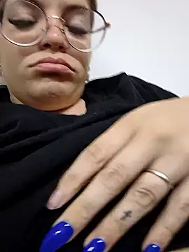 gisequeen online show from January 15, 1:50 pm