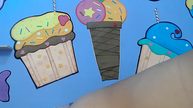 skinnysexzara18 online show from March 7, 2:18 am