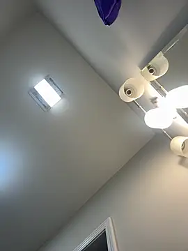 xouniq online show from March 7, 3:41 pm