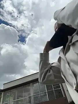 TaylorrHill online show from April 22, 5:54 pm