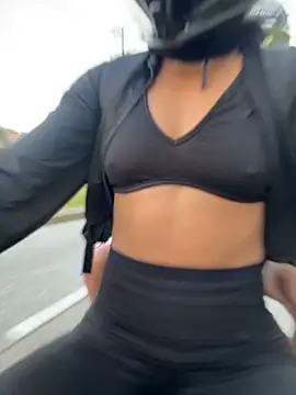 TaylorrHill online show from April 20, 10:46 pm