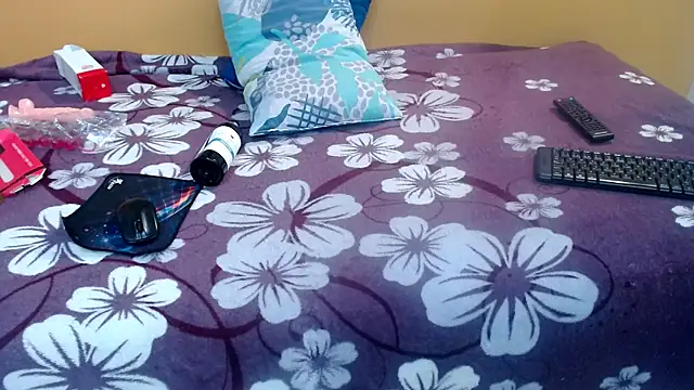 marcelasweet457 online show from April 23, 1:46 pm