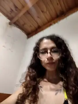 Nanucurlyxx online show from February 13, 12:29 pm