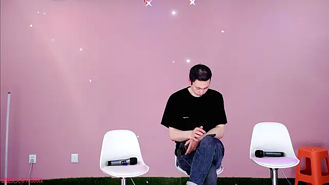 w-lucky online show from March 7, 1:51 pm