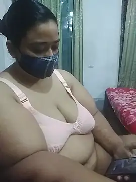 momo loves online show from April 24, 6:33 pm