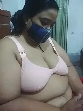 momo loves online show from April 25, 1:41 pm