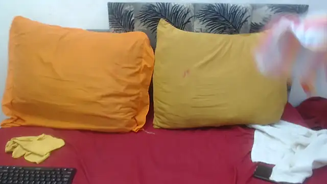 SEXY MATURExx online show from April 12, 7:55 am