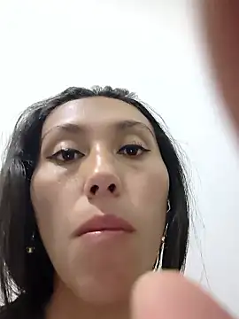 miah-hot online show from January 8, 2:43 pm