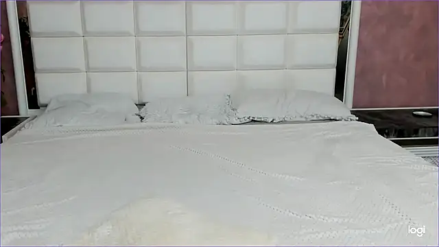 BubbleHoney19 online show from March 8, 8:18 am