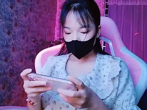 -Tamy- online show from April 24, 2:42 pm