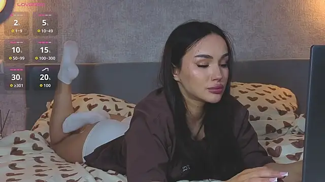 LushMirai online show from April 7, 1:24 pm