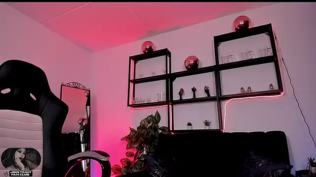 Sacred Sin Room online show from March 6, 2:56 pm