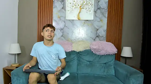 AVENGER BOYS2026 online show from April 20, 10:57 pm