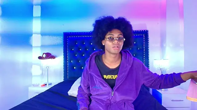 Cristal and luke online show from April 26, 3:37 am