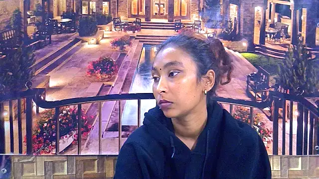 IndianSexyButt online show from April 24, 12:30 pm