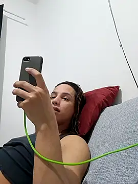 ofjuliaa online show from April 22, 6:54 am