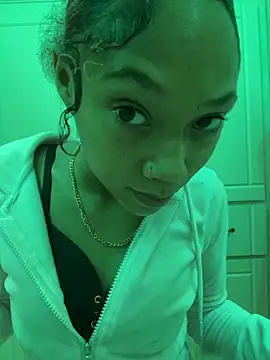 Tamiii420 online show from April 28, 7:07 pm