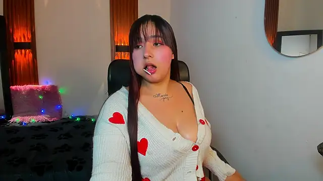 ChloeJewel21 online show from January 17, 4:31 am