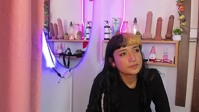 MeowMota  online show from April 21, 6:37 pm