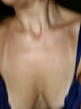 larizinha2026 online show from February 9, 10:45 pm