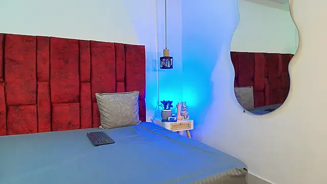 little amber online show from January 13, 1:55 am