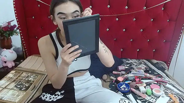 sofiaspring online show from April 24, 4:43 pm