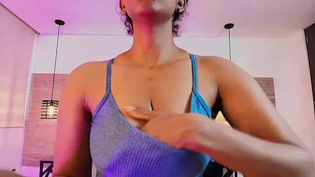 Ellie-Alves online show from July 3, 2:34 pm