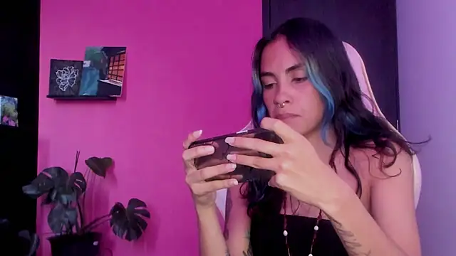 azula lillet online show from April 24, 7:16 pm