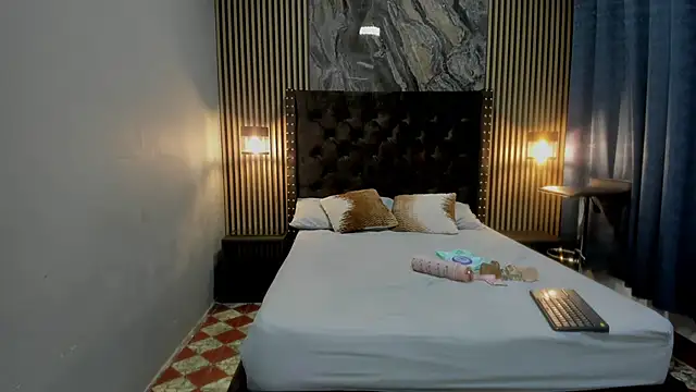 kiana barlow online show from January 17, 2:30 am