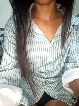 xoxoashi online show from April 21, 4:25 pm