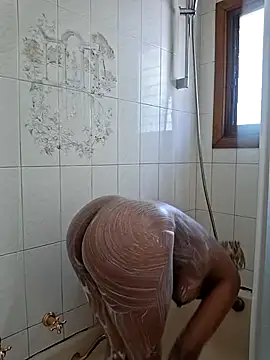 kktb lisa online show from February 8, 10:30 am