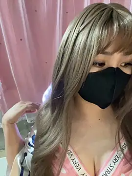 -Violet-t online show from April 23, 2:30 pm